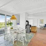 Four-bedroom In Holiday home