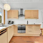 Four-bedroom In Holiday home *