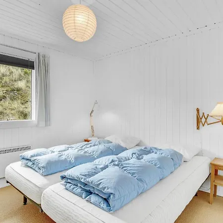 Holiday home 4 Bedroom Pet Friendly In Hvide Sande *