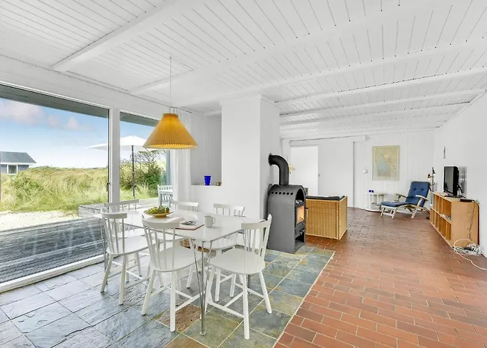 Four-bedroom In Holiday home