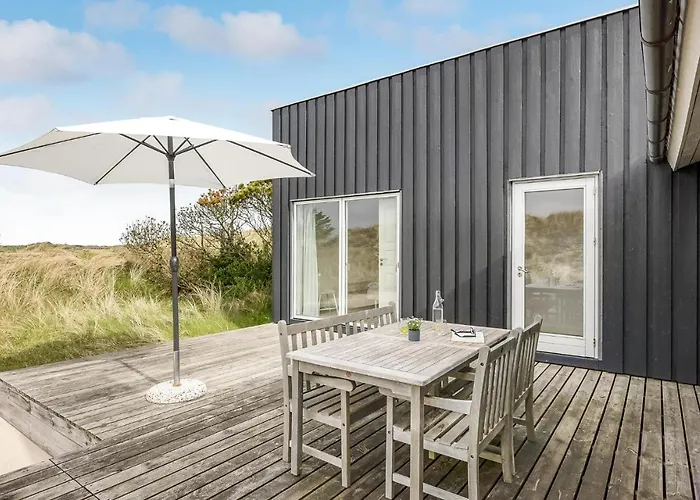 Holiday home Four-bedroom In