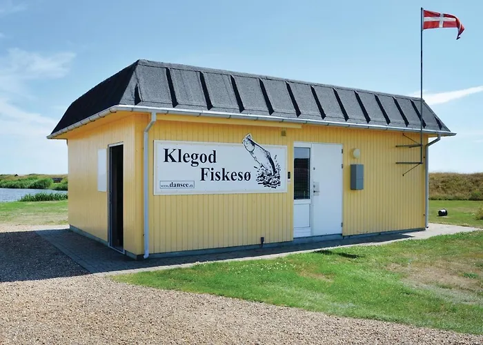 Four-bedroom In Holiday home